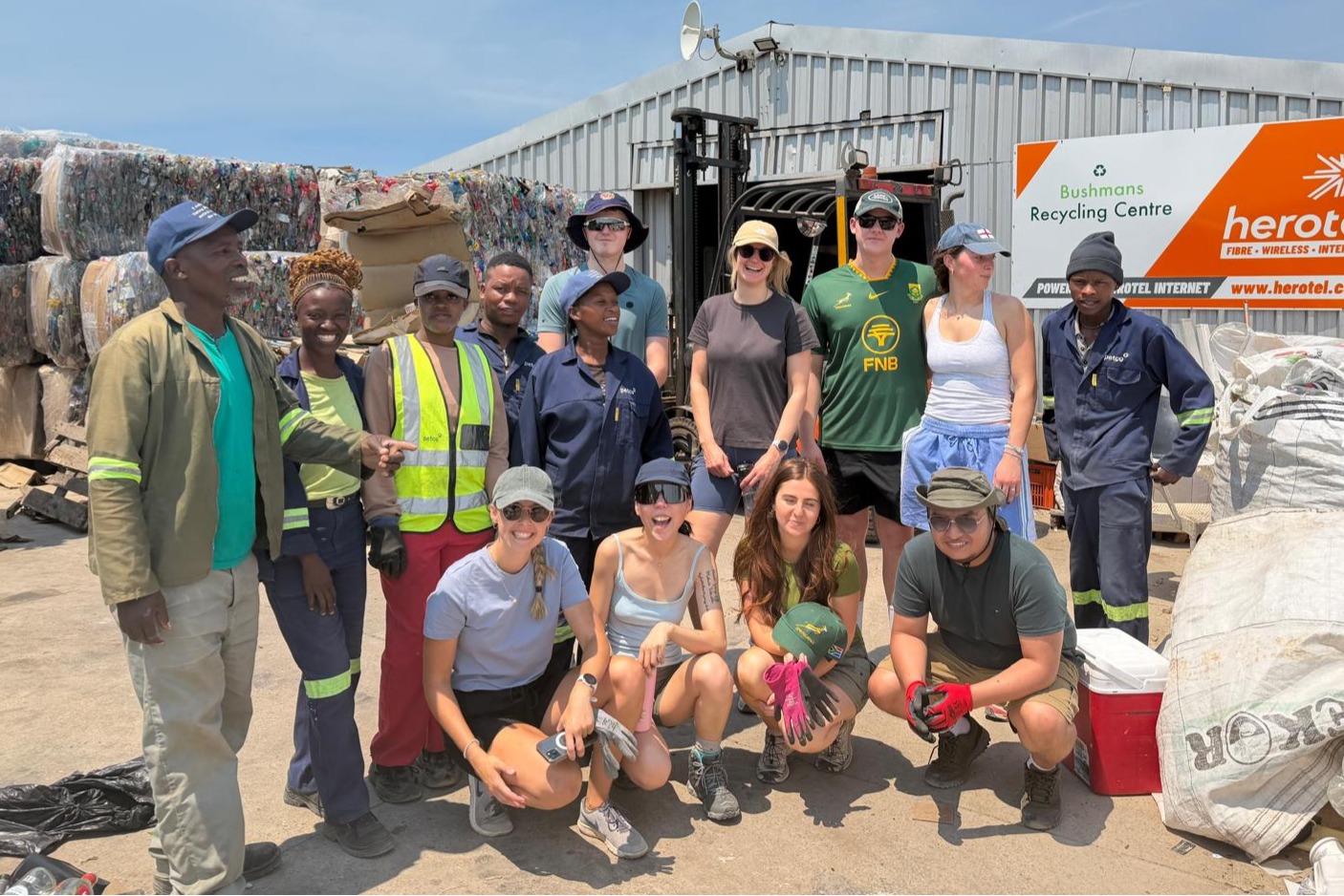 Ollie And Izzy Returning Kariega Volunteers   Recyling And Making The World A Better Place